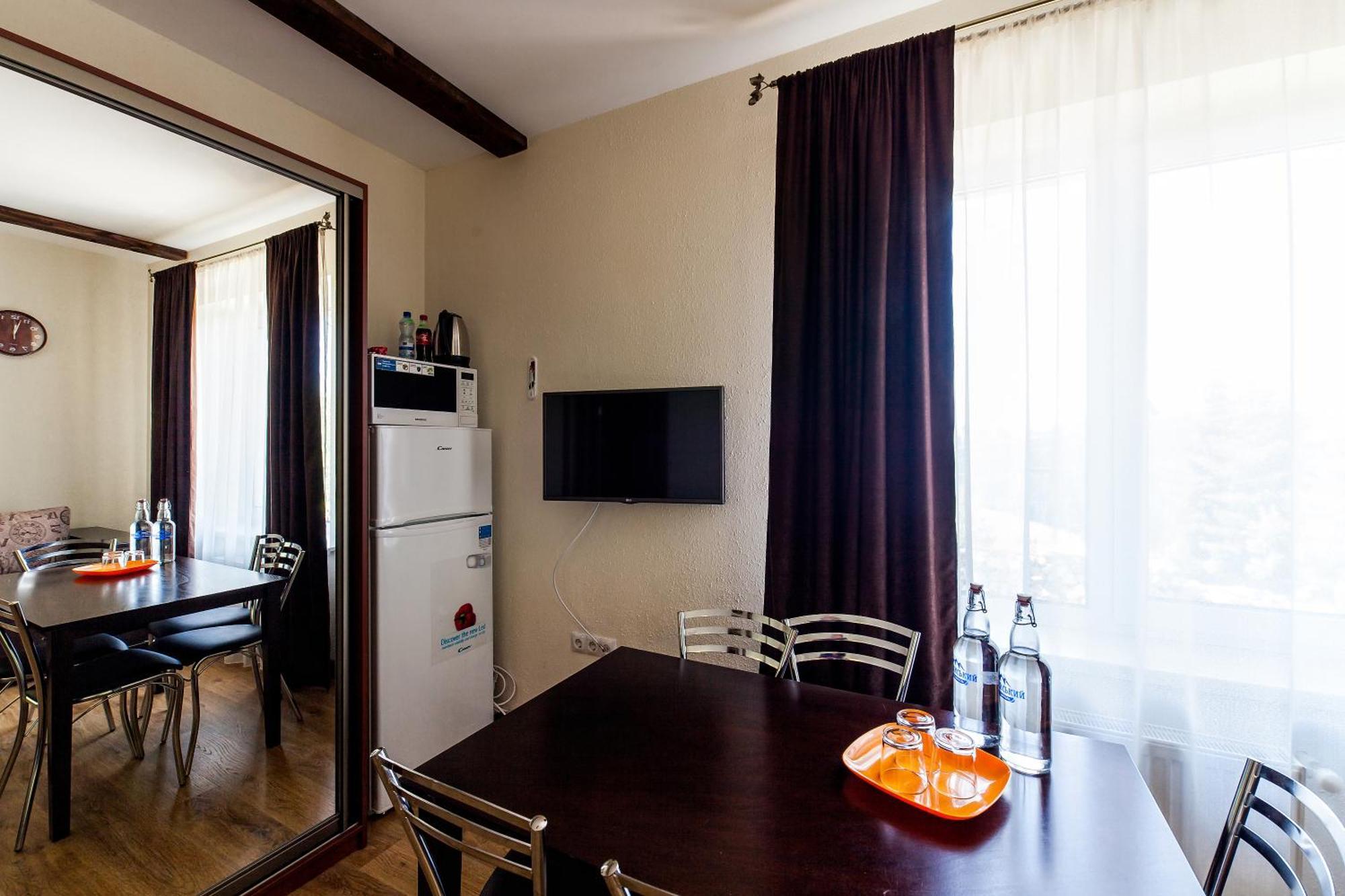Alpiyskiy Yablunytsya Habitación foto
