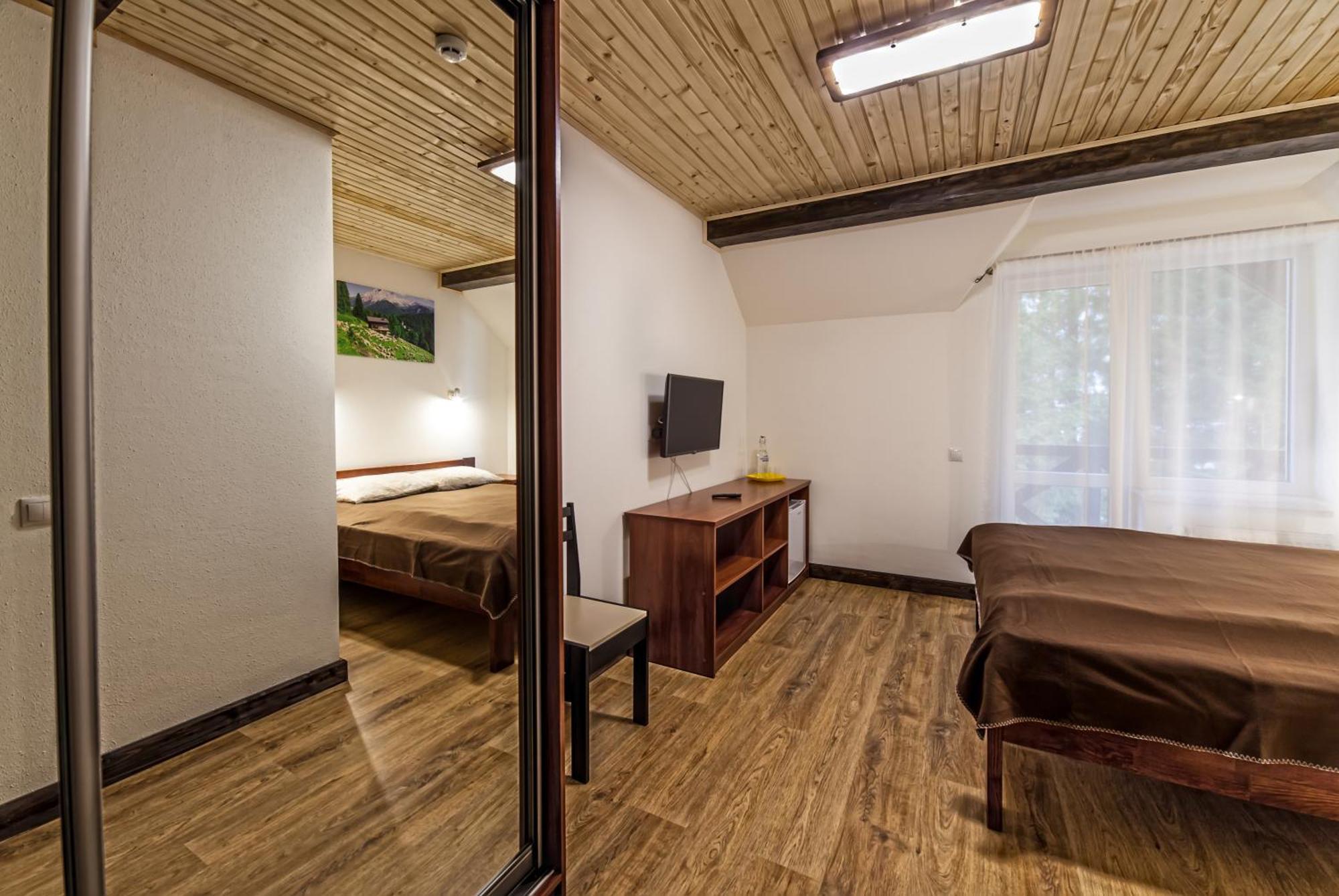Alpiyskiy Yablunytsya Habitación foto