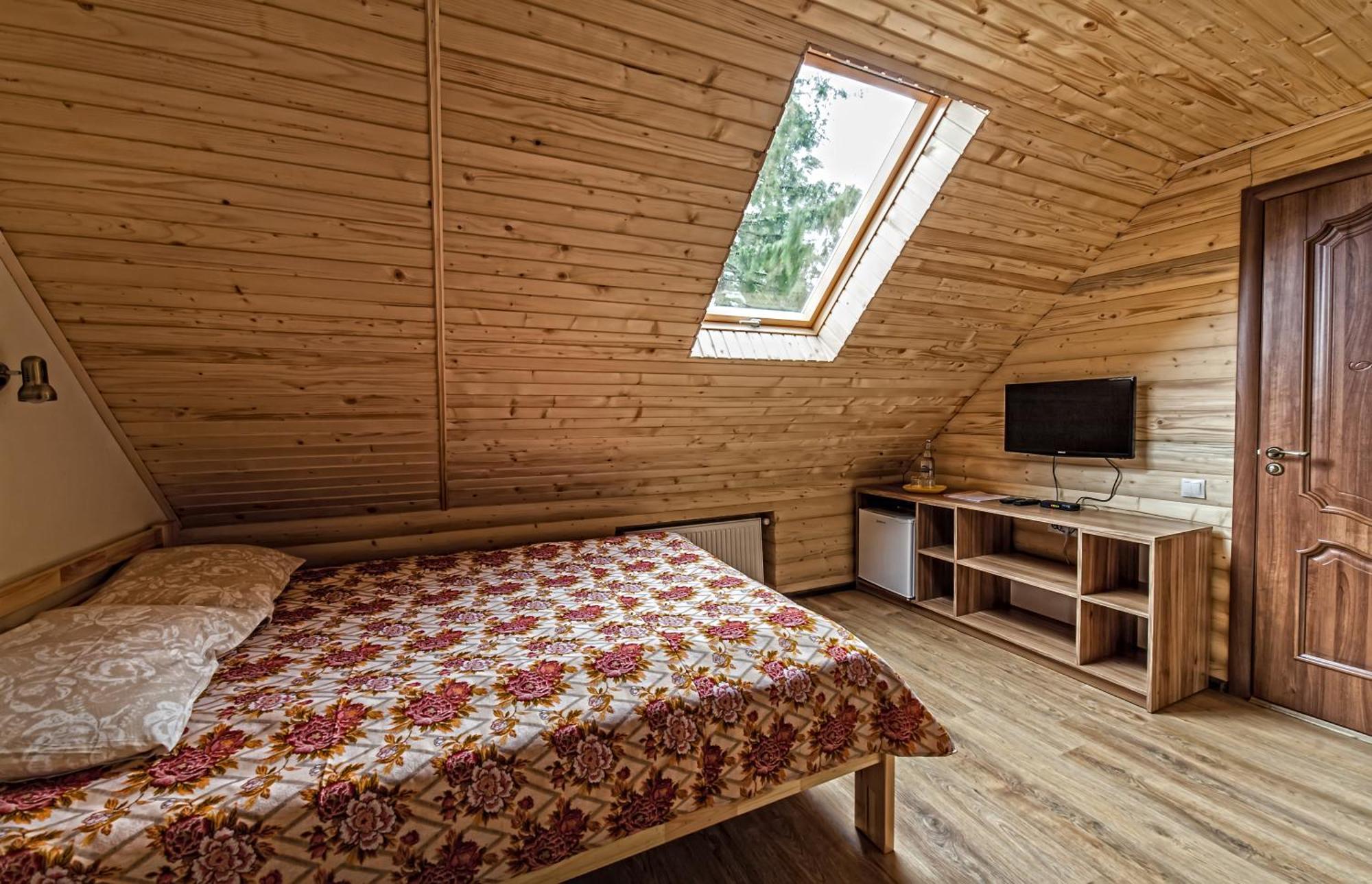 Alpiyskiy Yablunytsya Habitación foto
