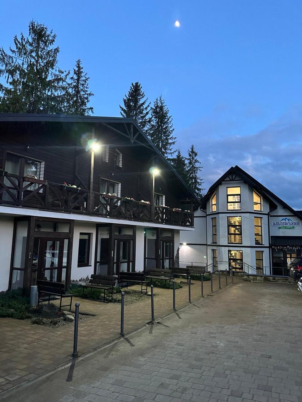 Alpiyskiy Yablunytsya Exterior foto